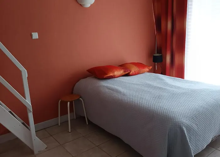 Le Clos Des Romarins Le Coquelicot